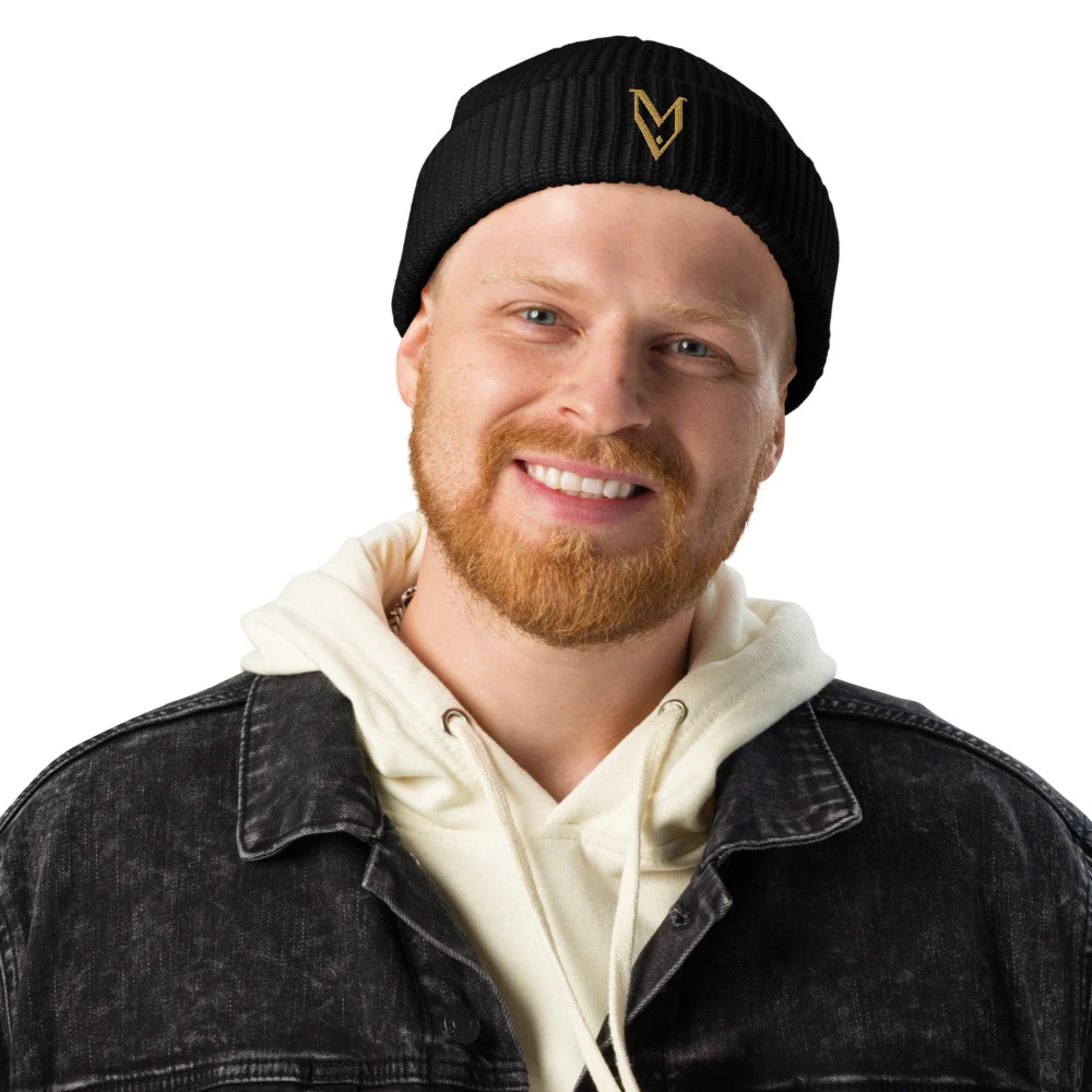 Fisherman Beanie in black, front